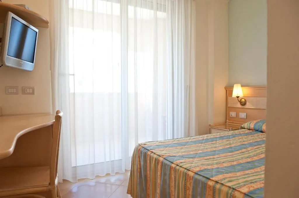 Hotel Derby Exclusive Milano Marittima 4*,