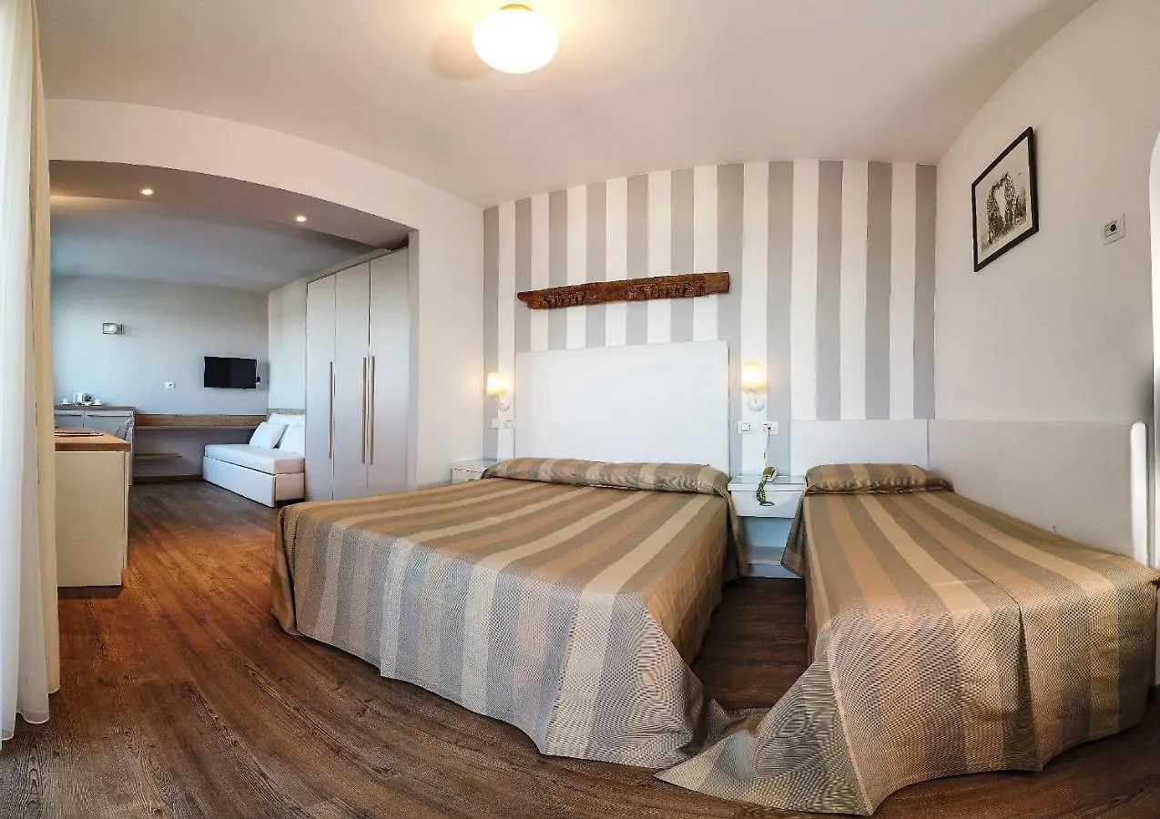 Hotel Derby Exclusive Milano Marittima 4*,  Italien